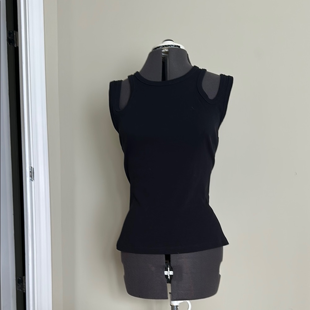 Black Sleeveless Top